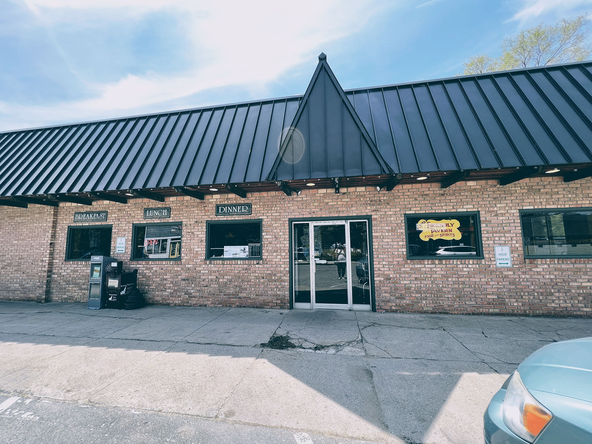 joes friendly tavern empire