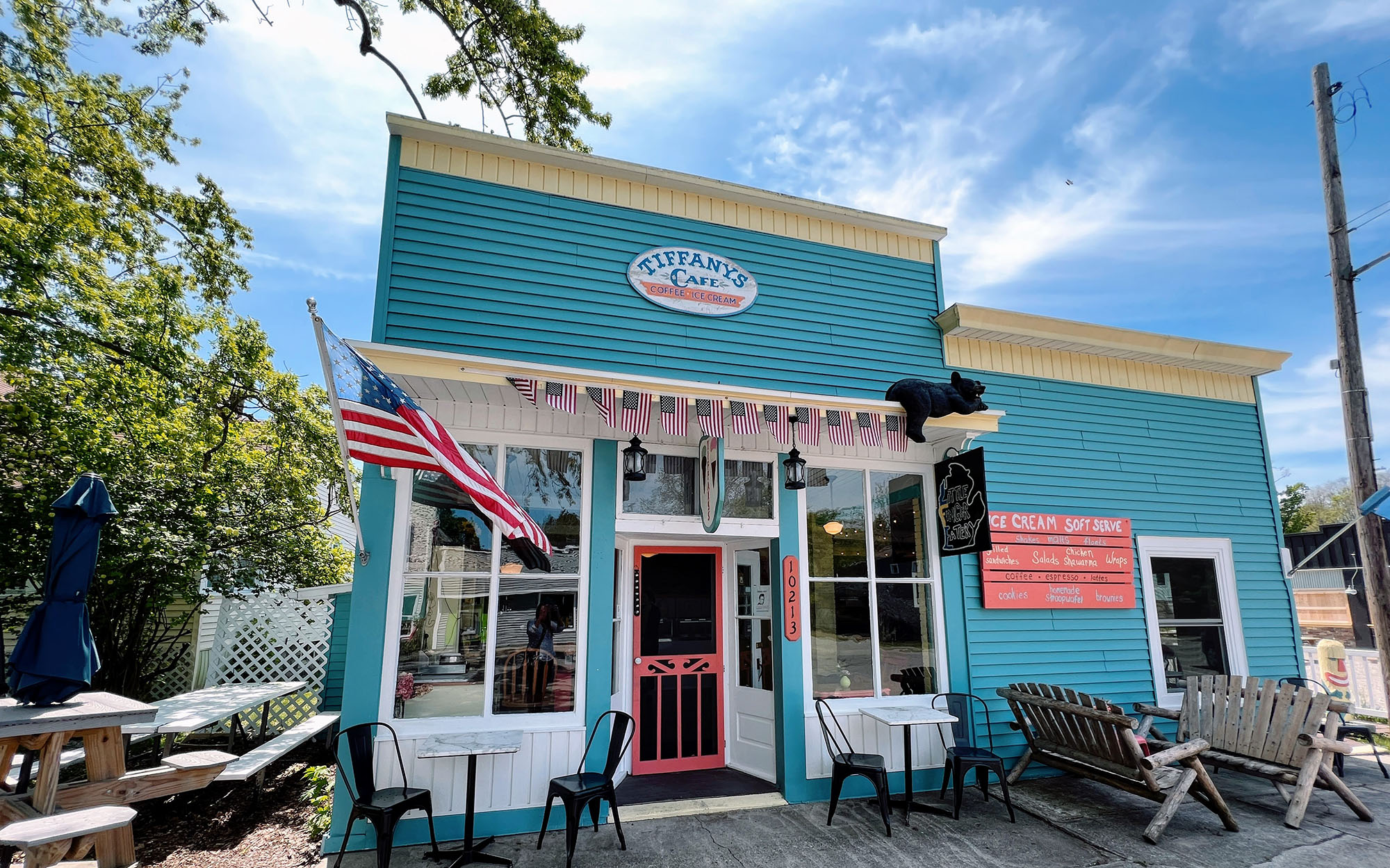 tiffanys cafe empire mi